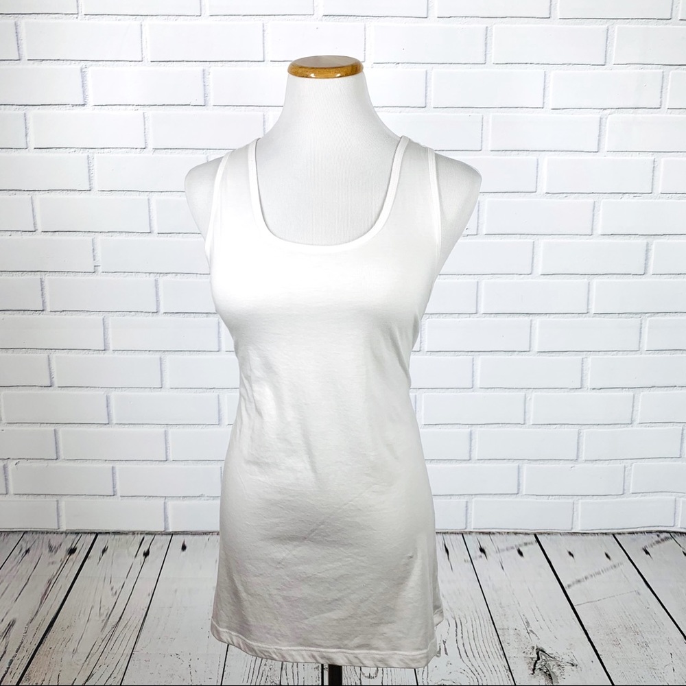 Zenana Outfitters White U Back Tank - L - Picture 2 of 5